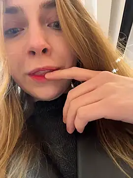 Sunny   Bunny online show from February 9, 12:14 pm