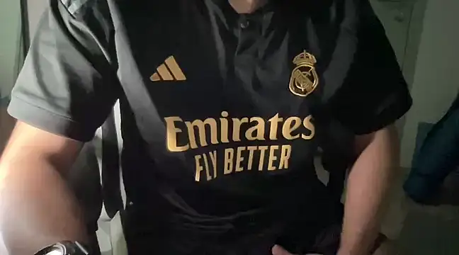 Snapshot of Chazklein chatting on January 2, 6:40 am Chazklein online show from January 2, 6:40 am