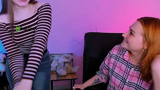 Snapshot of pure_radiance1 chatting on December 2, 9:55 am pure radiance1 online show from December 2, 9:55 am