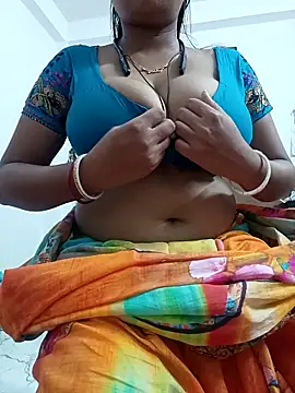 Snapshot of Priya_2222 chatting on November 17, 5:17 pm Priya 2222 online show from November 17, 5:17 pm