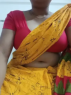 Snapshot of Priya_2222 chatting on June 2, 7:25 pm Priya 2222 online show from June 2, 7:25 pm