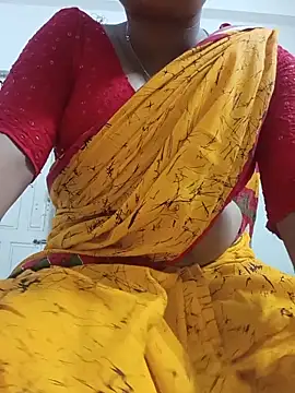Snapshot of Priya_2222 chatting on June 1, 7:02 pm Priya 2222 online show from June 1, 7:02 pm