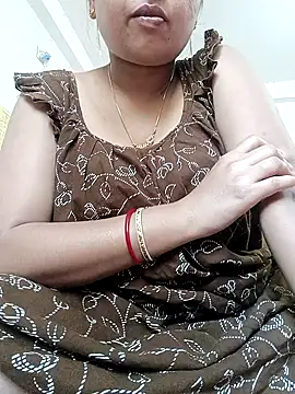 Snapshot of Priya_2222 chatting on November 15, 6:17 am Priya 2222 online show from November 15, 6:17 am