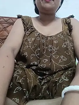 Snapshot of Priya_2222 chatting on June 17, 7:35 pm Priya 2222 online show from June 17, 7:35 pm