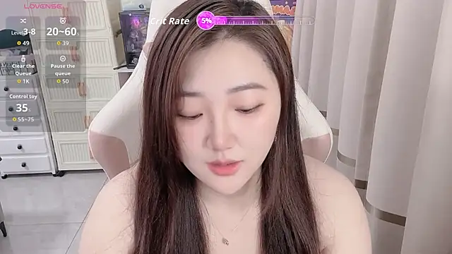 Stars Elyn online show from May 27, 12:45 pm