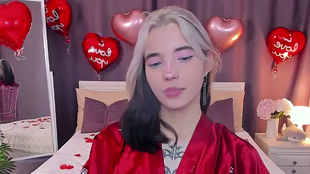 as1an girlfriend online show from February 17, 6:53 am