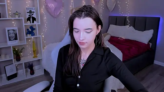 as1an girlfriend online show from March 12, 2:50 am