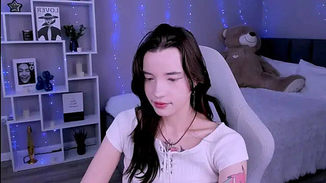 as1an girlfriend online show from May 15, 3:48 am