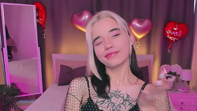 as1an girlfriend online show from February 24, 4:05 am