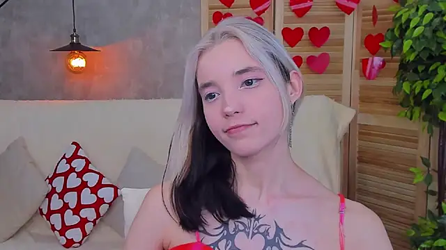 as1an girlfriend online show from February 16, 7:15 am