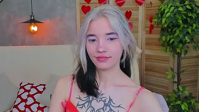 as1an girlfriend online show from February 14, 6:45 am