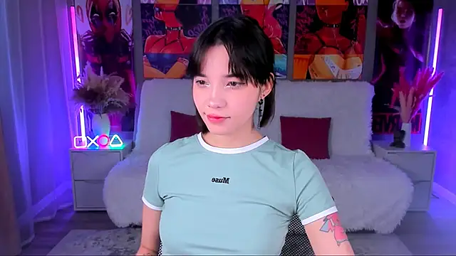 as1an girlfriend online show from November 20, 6:25 am