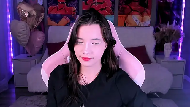 as1an girlfriend online show from April 4, 8:43 am