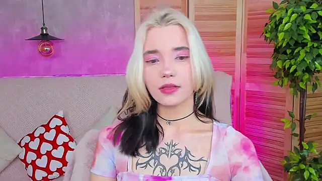 as1an girlfriend online show from February 27, 10:11 am