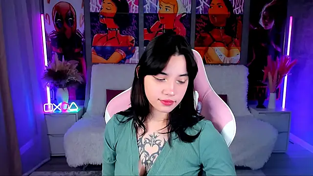 as1an girlfriend online show from December 1, 12:39 pm