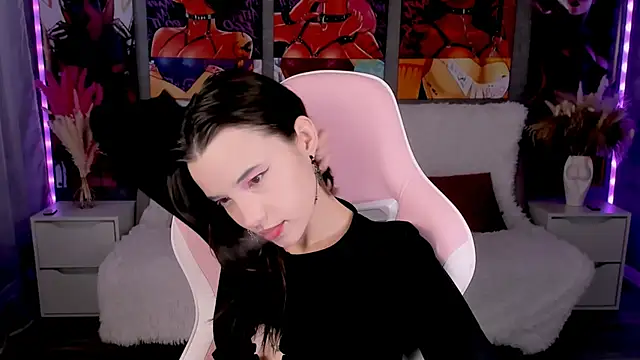 as1an girlfriend online show from February 5, 6:42 am