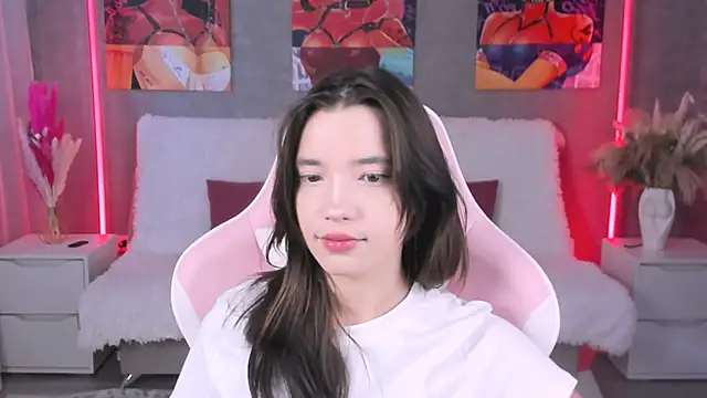as1an girlfriend online show from May 20, 3:25 am