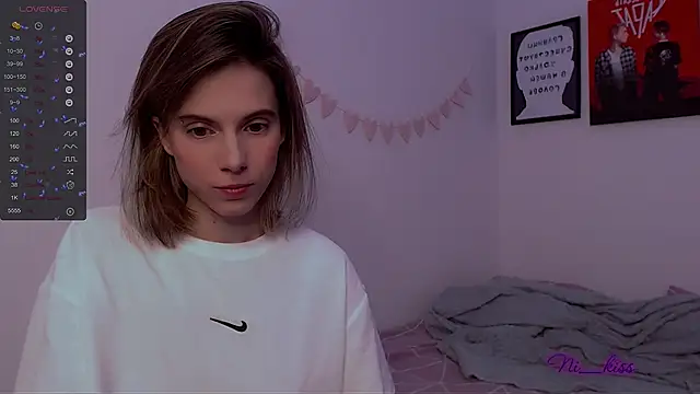 Snapshot of _ni_kiss chatting on March 14, 9:32 pm ni kiss online show from March 14, 9:32 pm