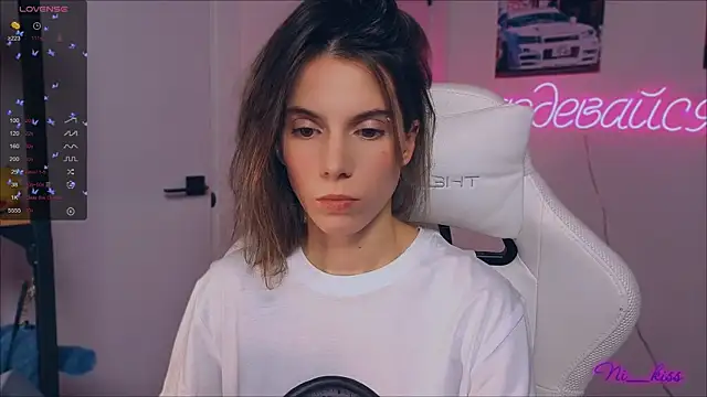 Snapshot of _ni_kiss chatting on September 21, 8:47 pm ni kiss online show from September 21, 8:47 pm