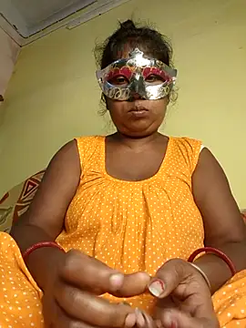 Snapshot of tinabhabhi chatting on June 15, 10:26 am tinabhabhi online show from June 15, 10:26 am