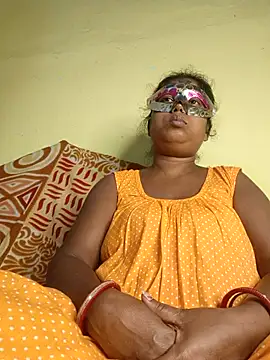 Snapshot of tinabhabhi chatting on June 19, 10:10 am tinabhabhi online show from June 19, 10:10 am