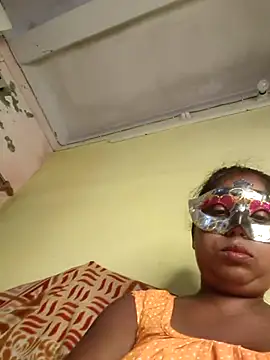 Snapshot of tinabhabhi chatting on June 17, 11:09 am tinabhabhi online show from June 17, 11:09 am