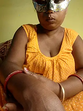 Snapshot of tinabhabhi chatting on July 20, 10:22 am tinabhabhi online show from July 20, 10:22 am