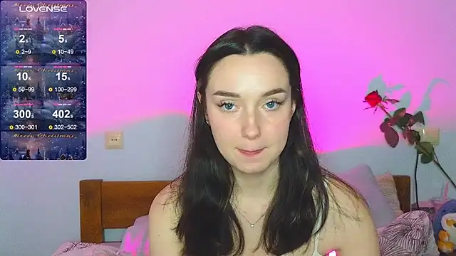 Snapshot of Wild_Sophie_ chatting on December 19, 7:51 pm Wild Sophie online show from December 19, 7:51 pm