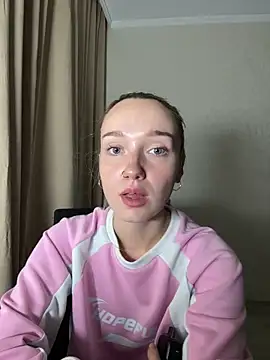 Snapshot of Wild_Sophie_ chatting on September 22, 3:07 pm Wild Sophie online show from September 22, 3:07 pm