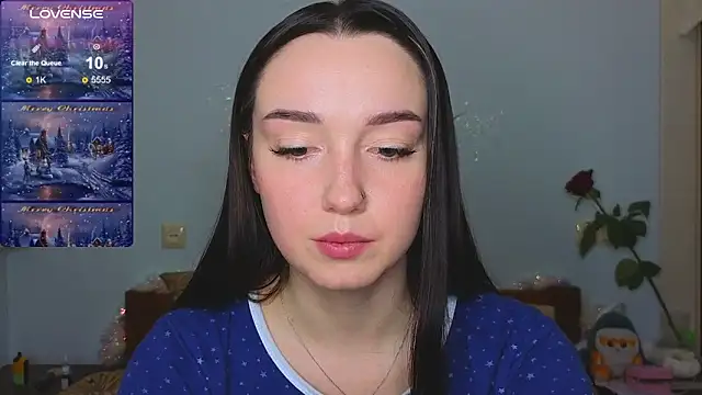 Snapshot of Wild_Sophie_ chatting on December 30, 6:05 pm Wild Sophie online show from December 30, 6:05 pm