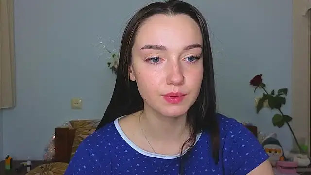 Snapshot of Wild_Sophie_ chatting on December 30, 9:08 pm Wild Sophie online show from December 30, 9:08 pm