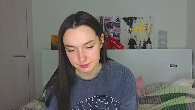 Snapshot of Wild_Sophie_ chatting on January 3, 8:54 pm Wild Sophie online show from January 3, 8:54 pm