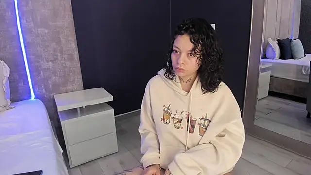 KatherineGomez online show from April 19, 2:12 am