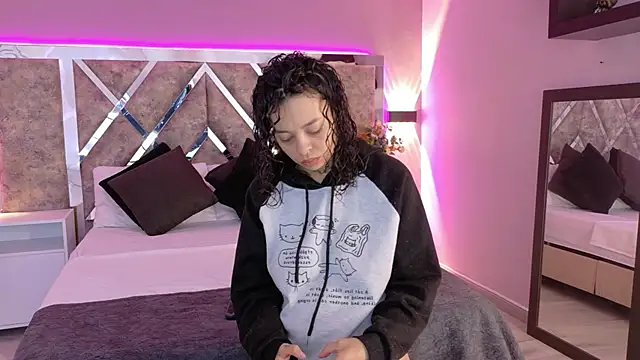KatherineGomez online show from May 23, 2:43 am