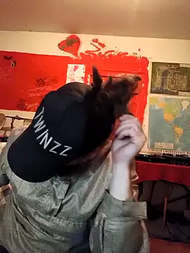 Snapshot of Ozomitro chatting on February 3, 4:56 pm Ozomitro online show from February 3, 4:56 pm