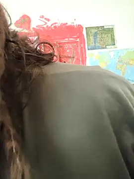 Snapshot of Ozomitro chatting on February 28, 10:15 am Ozomitro online show from February 28, 10:15 am