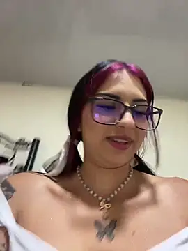 Hilary pinkk online show from February 17, 10:16 pm