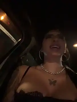 Hilary pinkk online show from April 11, 1:24 am