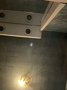 Hilary pinkk online show from April 3, 3:02 am