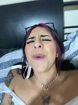 Hilary pinkk online show from February 18, 1:21 am