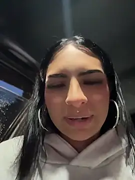 Hilary pinkk online show from April 13, 11:20 pm