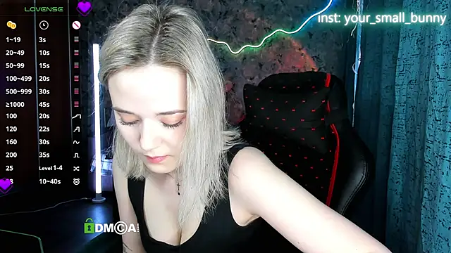 Snapshot of Your_small_bunny chatting on June 7, 2:06 am Your small bunny online show from June 7, 2:06 am