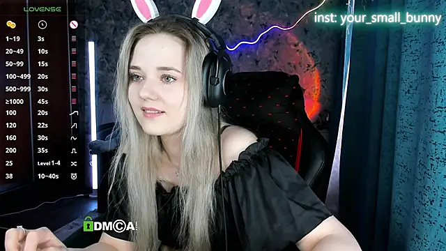 Snapshot of Your_small_bunny chatting on April 26, 2:09 am Your small bunny online show from April 26, 2:09 am