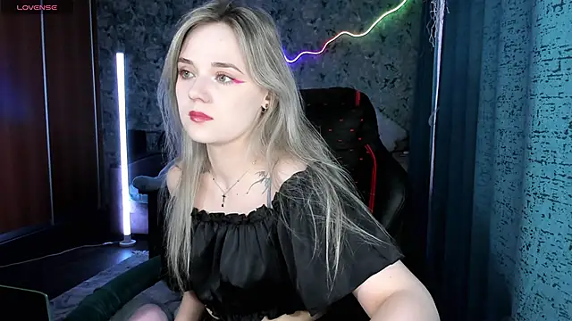 Your small bunny online show from February 8, 2:20 am