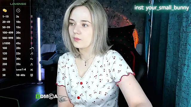 Snapshot of Your_small_bunny chatting on May 8, 2:04 am Your small bunny online show from May 8, 2:04 am