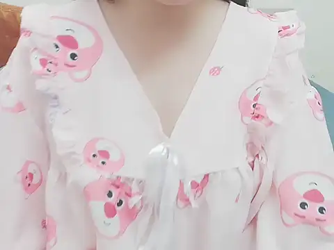 Snapshot of Emale293 chatting on January 14, 6:02 am Emale293 online show from January 14, 6:02 am