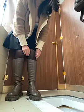 Snapshot of Xixi-Gala chatting on March 23, 4:27 am Xixi-Gala online show from March 23, 4:27 am