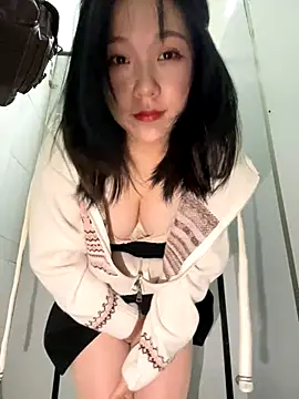 Snapshot of Xixi-Gala chatting on December 6, 5:03 am Xixi-Gala online show from December 6, 5:03 am