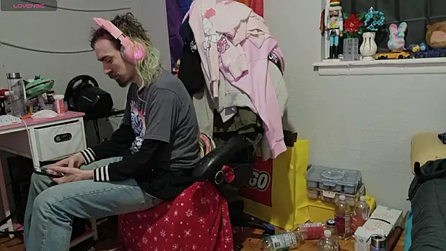 tallnerdyguy online show from February 19, 3:47 am