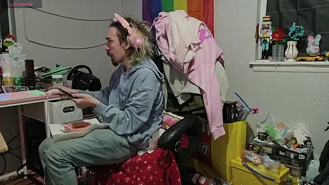 tallnerdyguy online show from March 23, 2:33 am